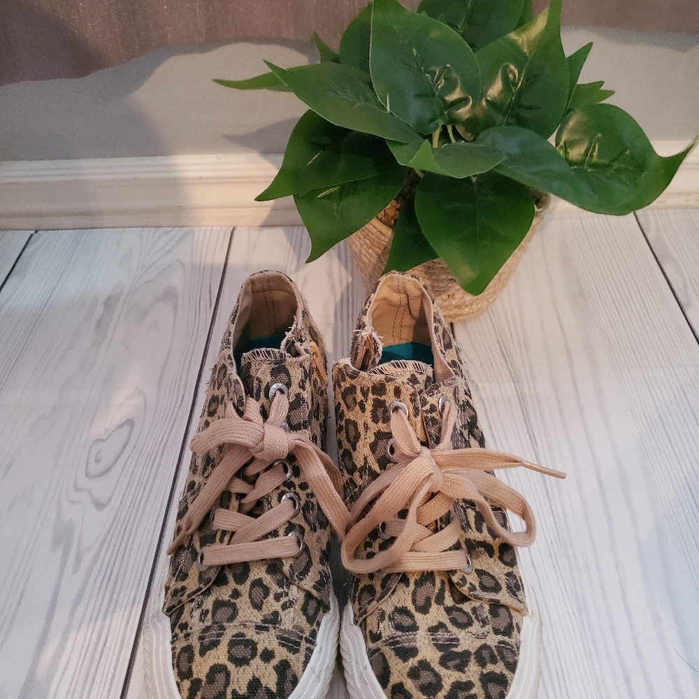 Blowfish leapord tennis shoes